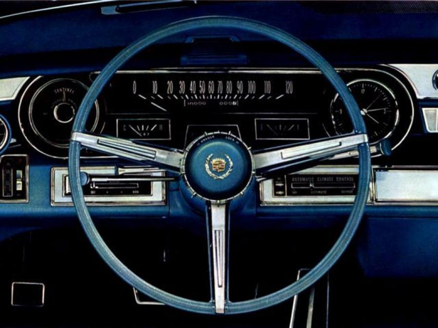  Cadillac Fleetwood Sixty Special 1966 года  (фото 2 из 3)